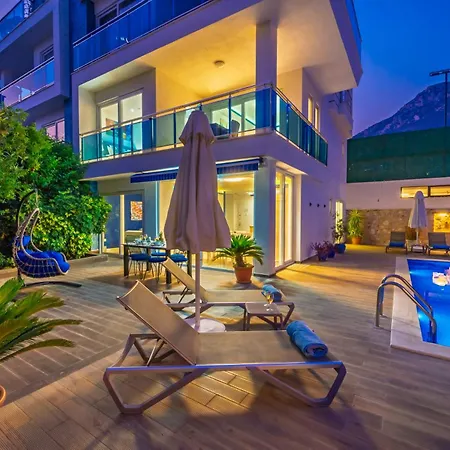Mavi Ruya - Modern Ground Floor Duplex With Private Pool & Xl Outdoor Appartement