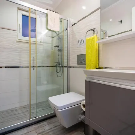 Mavi Ruya - Modern Ground Floor Duplex With Private Pool & Xl Outdoor Appartement