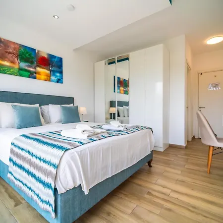 Appartement Mavi Ruya - Modern Ground Floor Duplex With Private Pool & Xl Outdoor