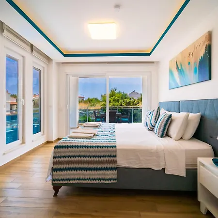Mavi Ruya - Modern Ground Floor Duplex With Private Pool & Xl Outdoor Kalkan