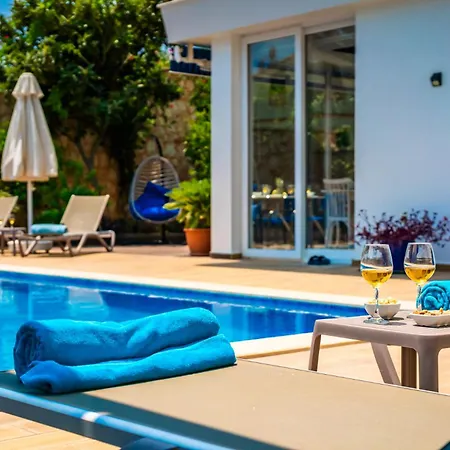 Mavi Ruya - Modern Ground Floor Duplex With Private Pool & Xl Outdoor Kalkan