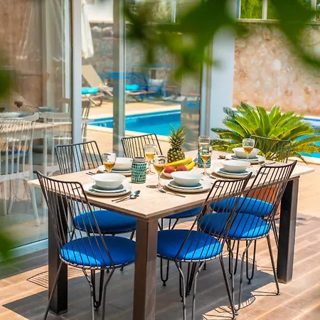 Daire Mavi Ruya - Modern Ground Floor Duplex With Private Pool & Xl Outdoor Kalkan