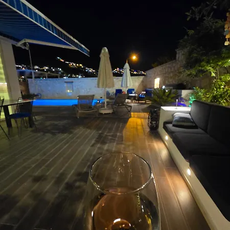 Mavi Ruya - Modern Ground Floor Duplex With Private Pool & Xl Outdoor