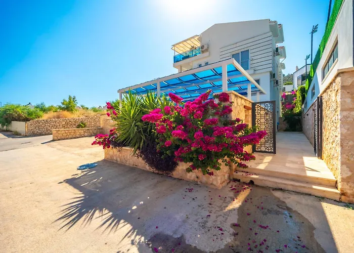 Mavi Ruya - Modern Ground Floor Duplex With Private Pool & Xl Outdoor * Kalkan