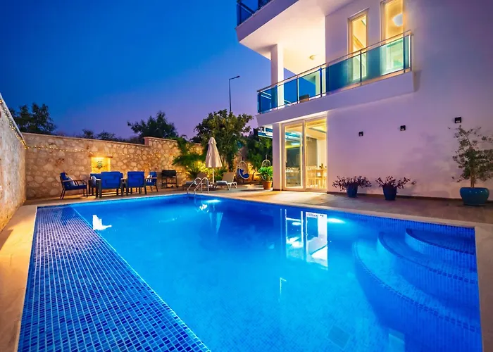 Mavi Ruya - Modern Ground Floor Duplex With Private Pool & Xl Outdoor Kalkan