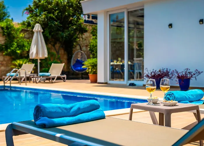 Mavi Ruya - Modern Ground Floor Duplex With Private Pool & Xl Outdoor Kalkan