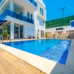 Mavi Ruya - Modern Ground Floor Duplex With Private Pool & Xl Outdoor * Kalkan